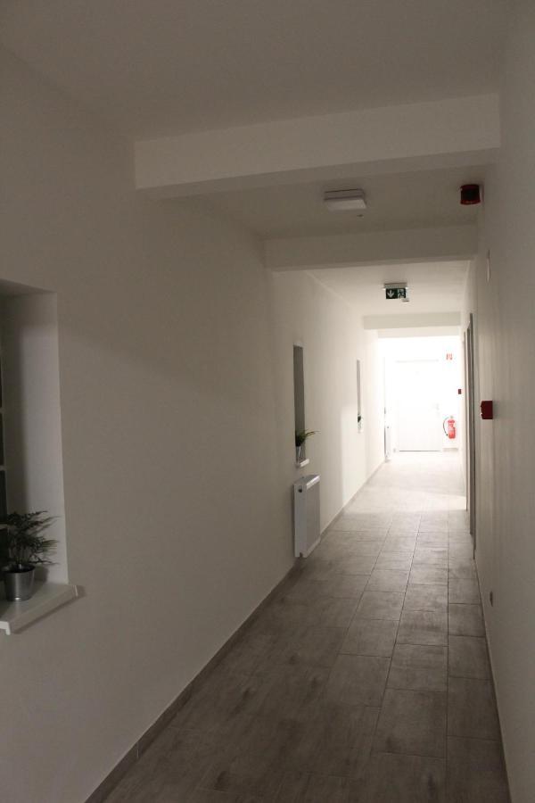 Czermann Holiday Inn Oroszlány Екстериор снимка